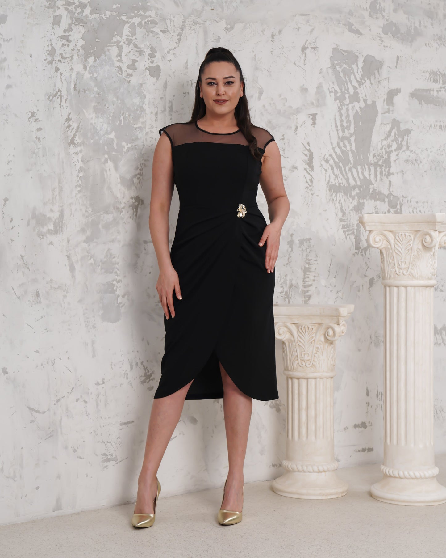 Gold Broş Detaylı Abiye Elbise