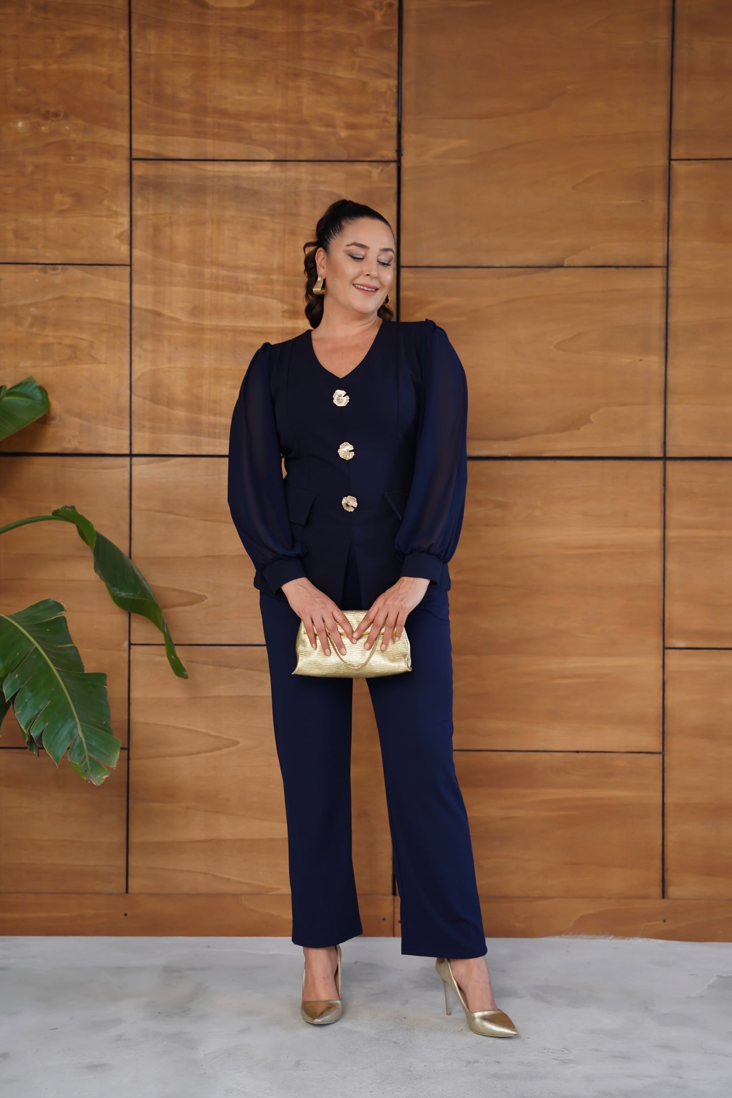 Çiçek Broş Detaylı Abiye Takım