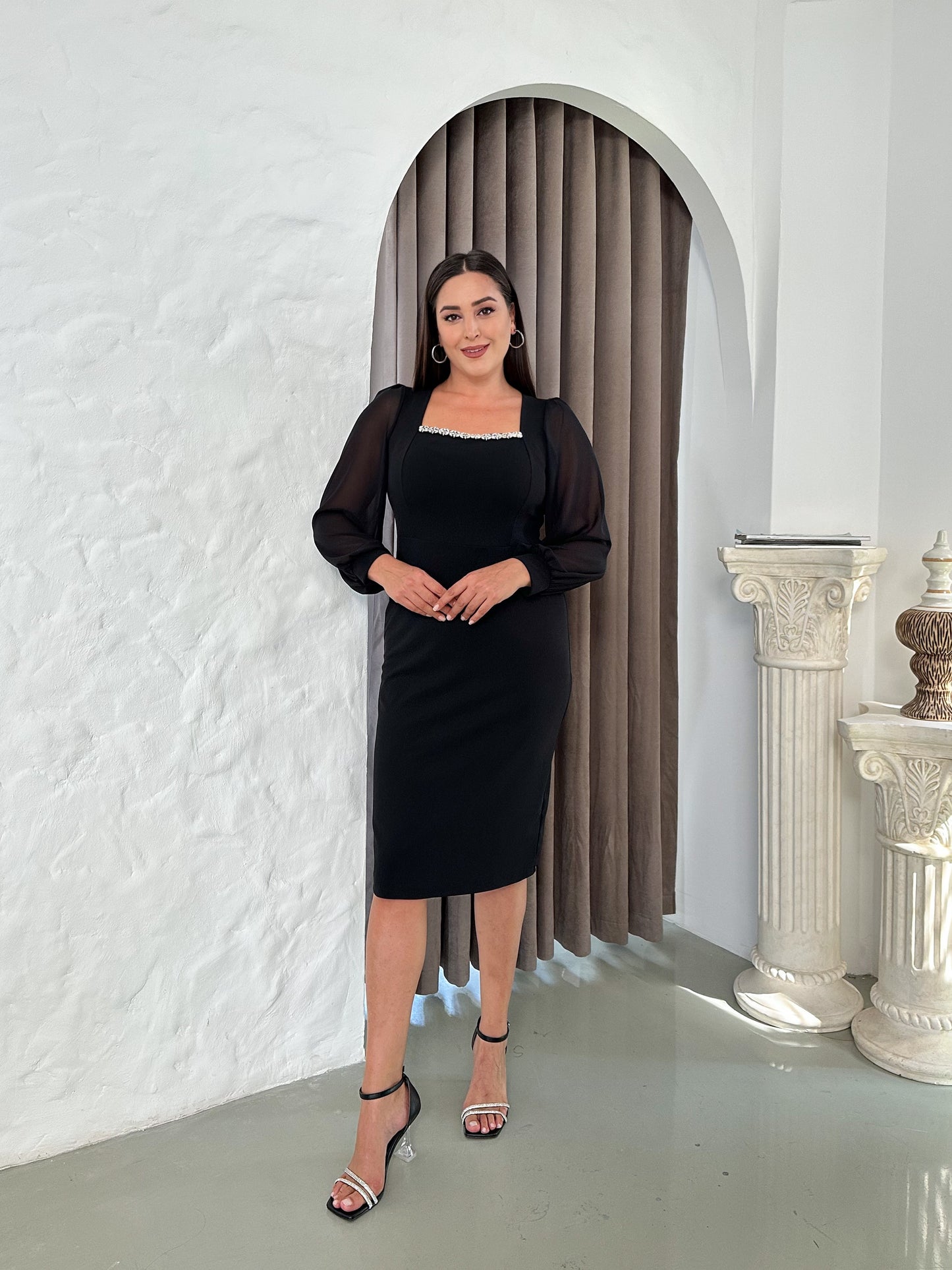 Göğsü Taş Detaylı Abiye Elbise