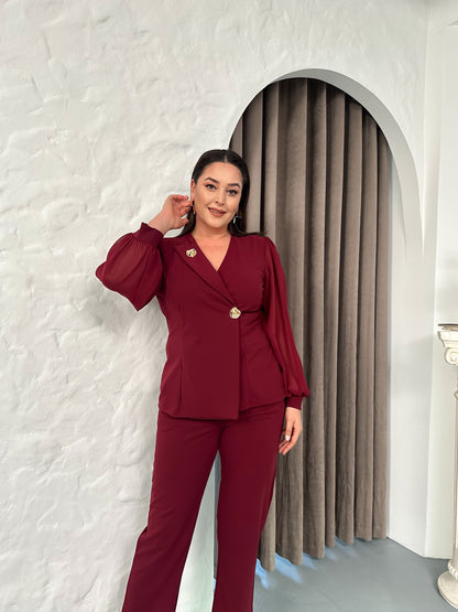 Broşlu Ceket Yaka Takım