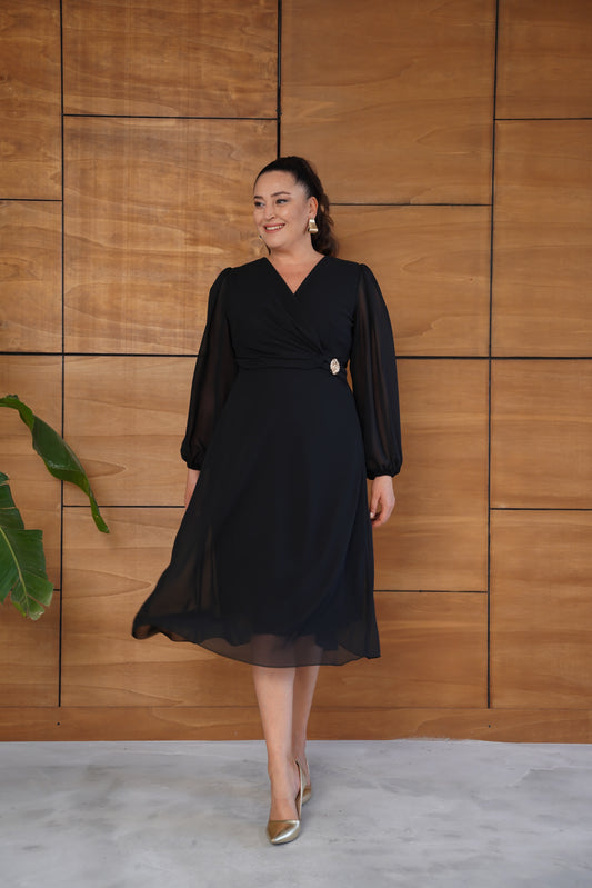 Gold Broşlu Şifon Abiye Elbise