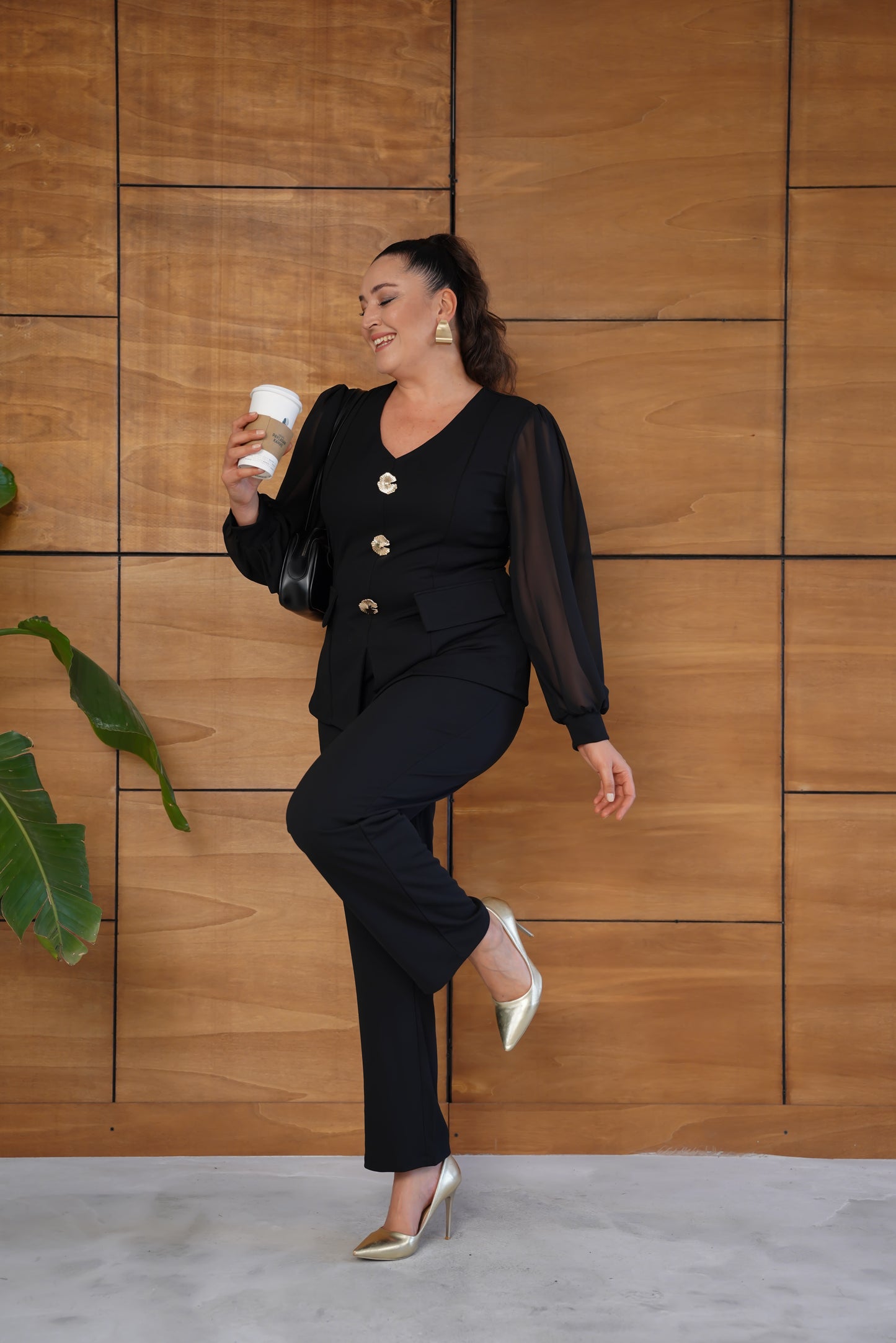 Çiçek Broş Detaylı Abiye Takım