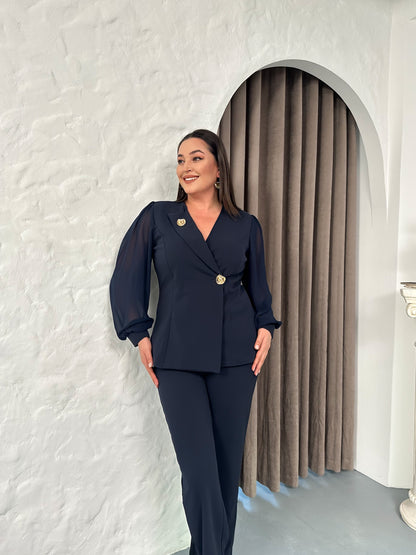 Broşlu Ceket Yaka Takım