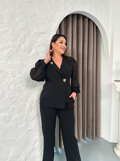 Broşlu Ceket Yaka Takım