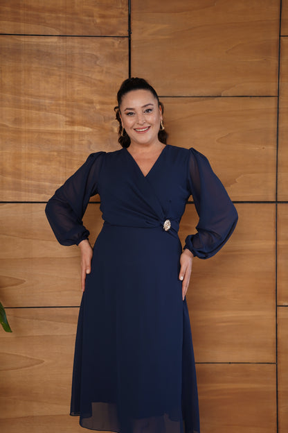 Gold Broşlu Şifon Abiye Elbise