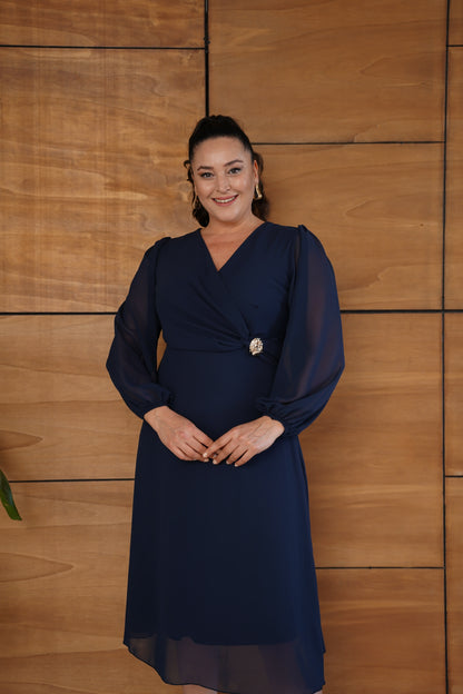 Gold Broşlu Şifon Abiye Elbise