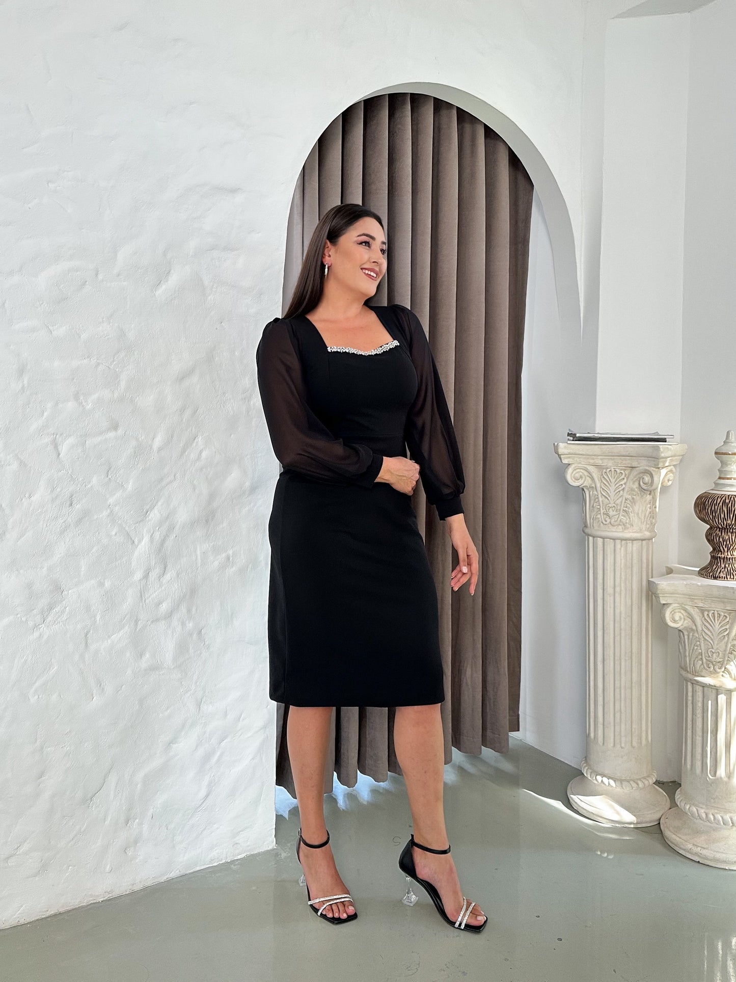 Göğsü Taş Detaylı Abiye Elbise